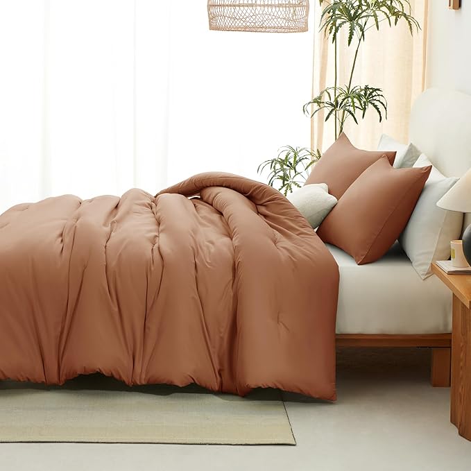 CozyLux Queen Comforter Set Pumpkin, 3 Pieces Solid Queen Comforter Breathable Quilted Bedding Sets, Luxury Soft Bed Set with Down Alternative Comforter for All Season (1 Comforter & 2 Pillowcases)