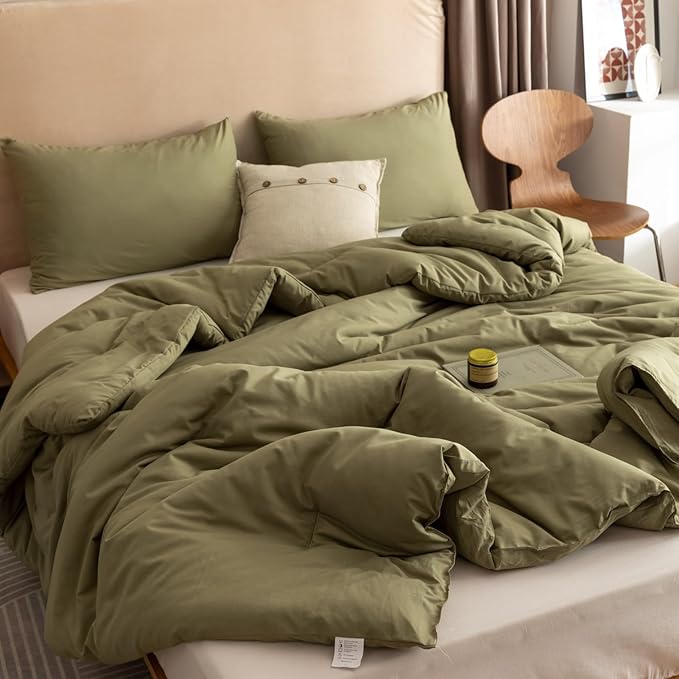 ROSGONIA Oversized King Comforter 128x120, 3pcs Super King Plus (1 Olive Green Comforter & 2 Pillowcases) Lightweight Oversized King Bedding Set Quilt