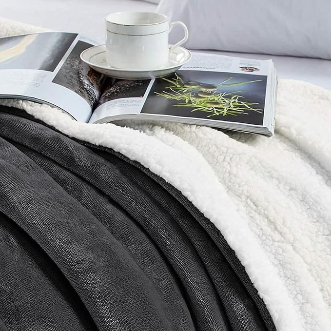 MOONLIGHT20015 Sherpa Blankets Queen Size - (Black, 90X90 Inches) Fuzzy, Soft and Wool/Fleece Blanket for Bed, Fluffy Blankets for Winter, Camping and Travel