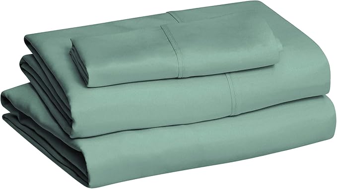 Amazon Basics Lightweight Super Soft Easy Care Wrinkle-Free Breathable Brushed Microfiber 3-Piece Bed Sheet Set with 14-Inch Deep Pockets, Twin, Emerald Green, Solid