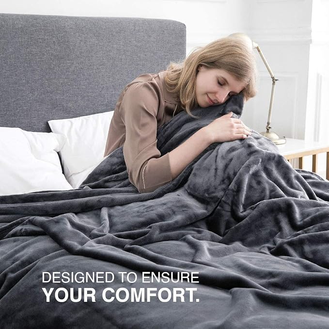 MOONLIGHT20015 Fleece Blanket - Super Soft Fuzzy Dark Grey Throw Blanket for Couch and Sofa - Lightweight Luxury 400 GSM Microfiber Fluffy Bed Blankets and Throws, 50 x 60 Inches (Throw/Travel)