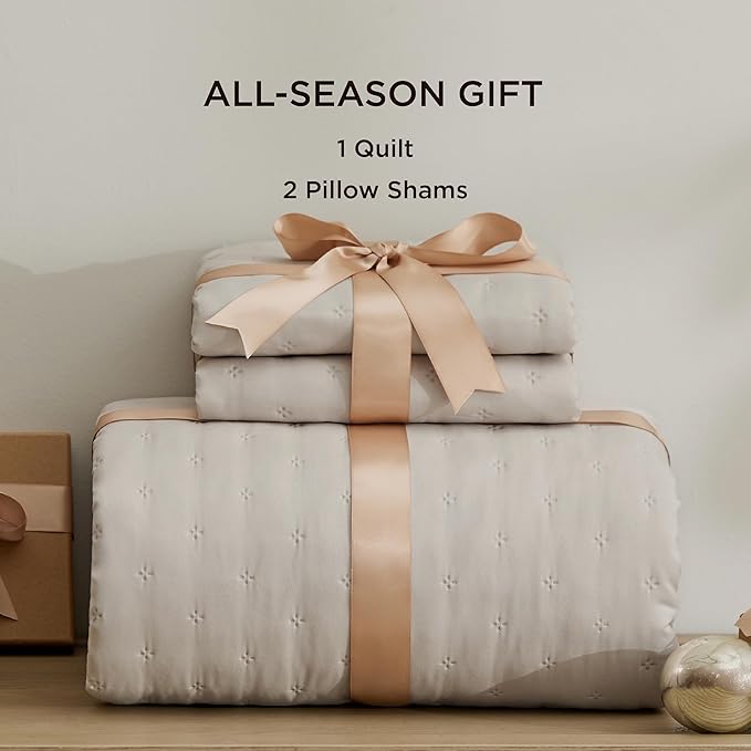 Bedsure King Quilt - Linen Bedspread King Size & Lightweight Comforter, Modern Farmhouse Coverlet with Clover Pattern, Ultra Soft All-Season Bedding, 106 x 96 Inches