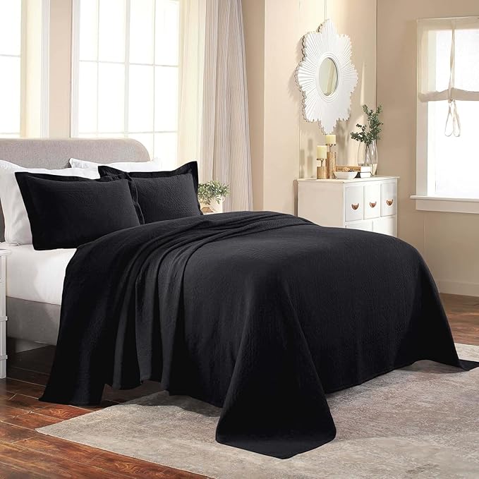 Superior Cotton Fleur De Lis Bedspread Set, Warm Blankets, All-Season Bedding, Bedroom Decor, Decorative Boho Medallion Coverlet, Includes 1 Bedspread, 2 Pillow Shams, Full, Black