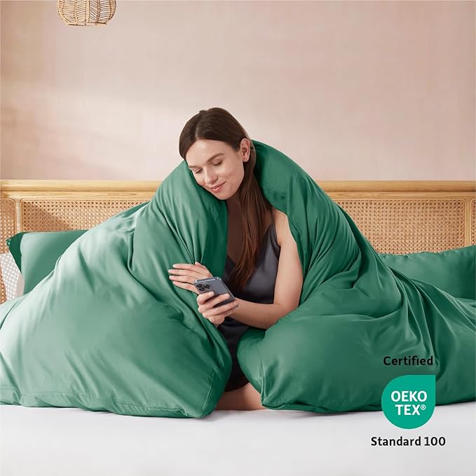 Nestl California King Duvet Cover Set with Comforter Insert - Dark Green 4 Piece 104x98 Duvet Cover & 2 Pillow Shams with White Quilted Down Alternative Comforter, Ultra Soft, All Season