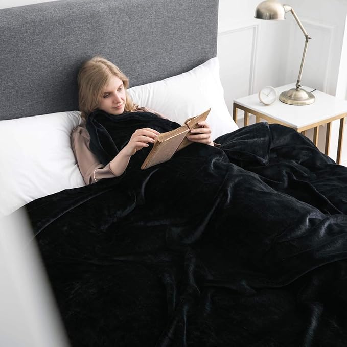 MOONLIGHT20015 Fleece Bed Blanket Queen Size 90x90 inches - 400GSM Anti-Static Lightweight Super Soft Fluffy Fuzzy Plush Blankets Cozy Microfiber Blankets for Couch, Bed, Sofa (Queen, Black)
