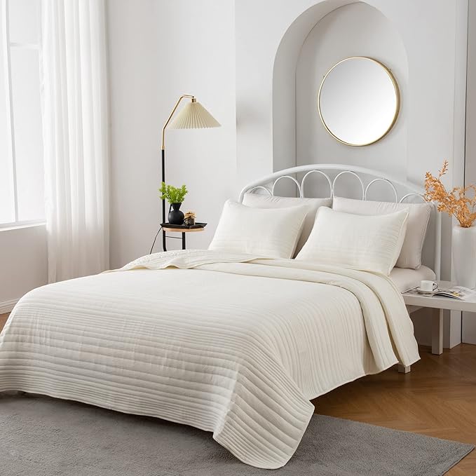 Market & Place Quilt Set Twin Size Ivory | Lightweight Ultra Soft Microfiber Bedspread | 2 Piece Twin Coverlet for All Season | Parker Collection (Twin, Ivory)
