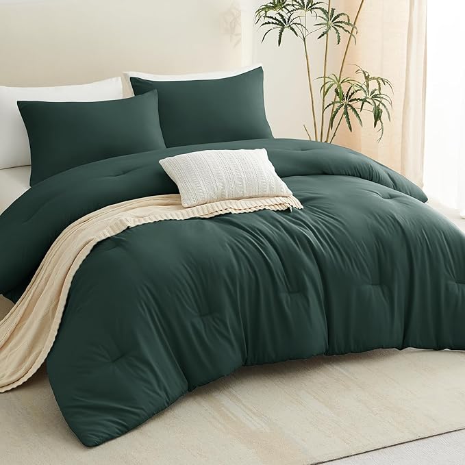 CozyLux Full Size Comforter Set Forest Green, 3 Pieces Solid Breathable Quilted Style Bedding Sets, Luxury Soft Bed Set with Down Alternative Comforter for All Season (1 Comforter & 2 Pillowcases)