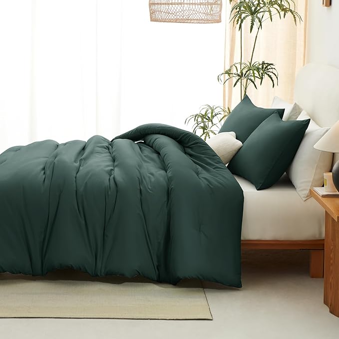 CozyLux California King Comforter Set Forest Green, 3 Pieces Cal King Solid Breathable Quilted Bedding Sets, Cozy Luxury Soft Bed Sets with Down Alternative Comforter and 2 Pillowcases for All Seasons