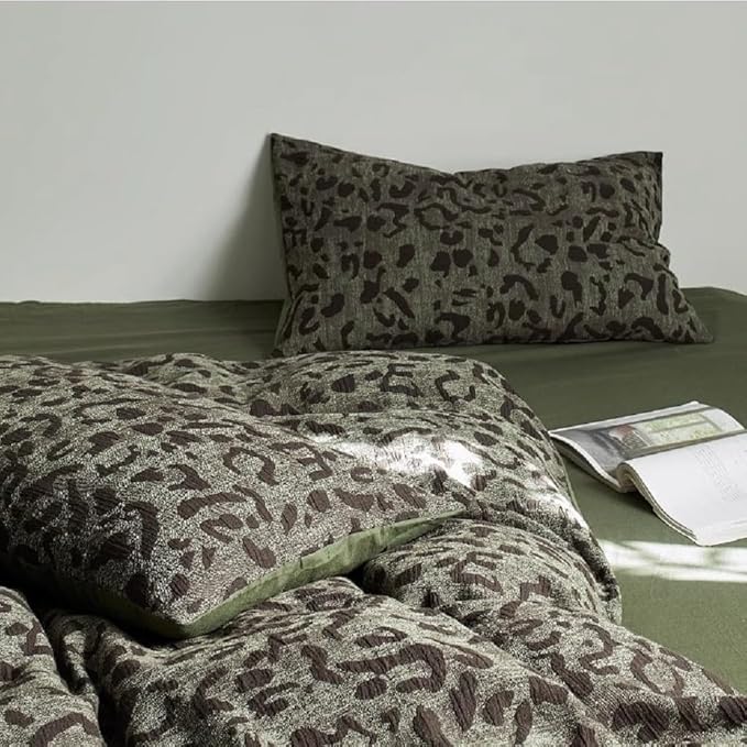 LifeTB Leopard Duvet Cover Queen Yarn-Dyed Cotton Jacquard Duvet Cover Green Leopard Print Floral Bedding Set Animal Cheetah Printed Comforter Cover Boho Farmhouse Bedding Cover with Zipper Closure