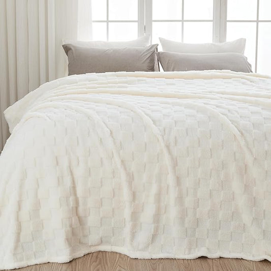NEWCOSPLAY Super Soft Queen Blanket Ivory Premium Silky Flannel Fleece 3D Checkered Lightweight Bed Blanket All Season Use (Ivory Checkered, Queen(90"x90"))