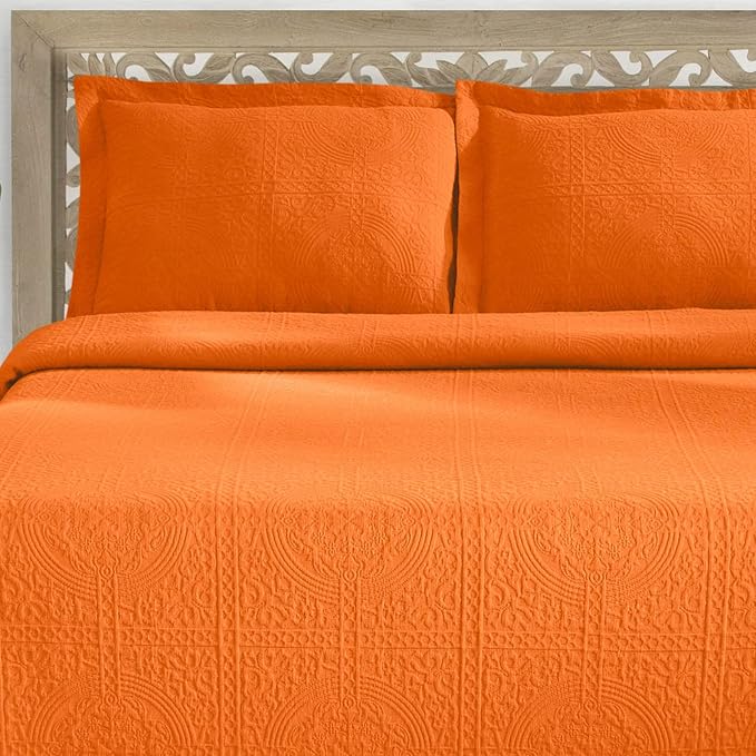 Superior Cotton Fleur De Lis Bedspread Set, Warm Blankets, All-Season Bedding, Bedroom Decor, Decorative Boho Medallion Coverlet, Includes 1 Bedspread, 1 Pillow Sham, Twin, Mandarin