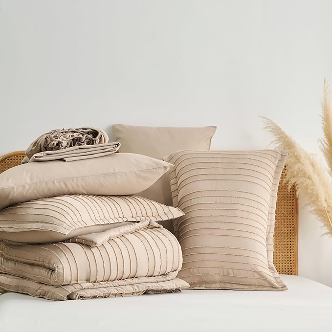 WURUIBO Comforter Set Size, Khaki Comforter Set King Size, 7 Pieces Bed in a Bag, Ultra Soft Queen Bedding Set, Bed Set for All Seasons, Flat Sheet, Fitted Sheet, Pillowcases, Pillow Shams