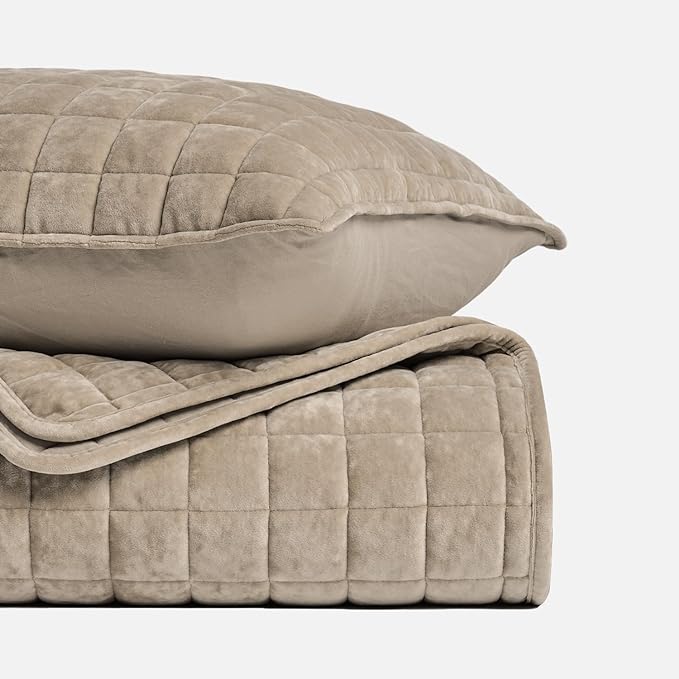 RECYCO Luxury Velvet Quilt Set, California King 118'' x 106'' Oversized Bedspread, Ultra Soft Velvet Comforter, Lightweight Box Stitch Bedding Sets for All Season, with 2 Shams, Urban Taupe