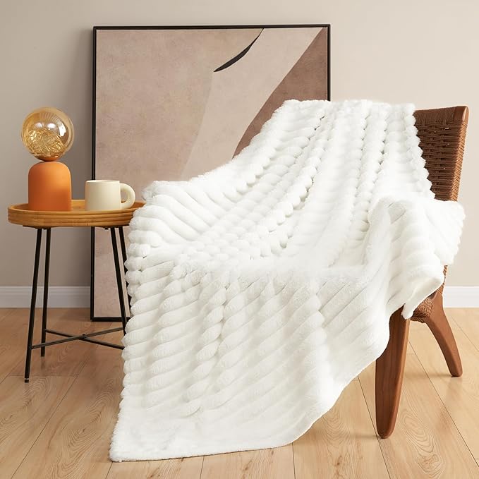 Soft Off White Throw Blanket for Couch - 300GSM Cozy Fleece Blanket for Women, Cute Lightweight Blankets Birthday Gifts for Her Him, Valentines Spring Home Room Decor, Off White, 50x60 Inches