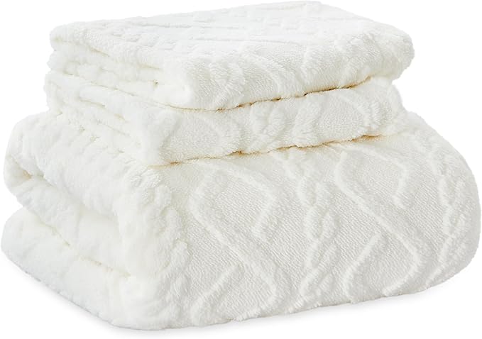 Bedsure Fluffy Flannel Duvet Cover Set - Faux Fur Comforter Cover King Size, White Warm Plush Bedding for Winter, 3-Piece Set with Zipper Closure (104"x90") and 2 Pillow Shams