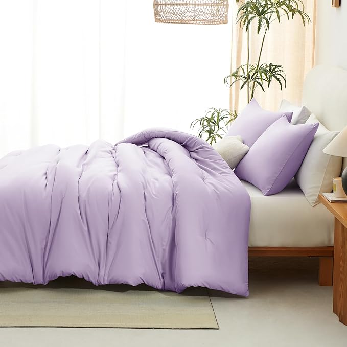 CozyLux Lavender Queen Comforter Set, 3 Pieces Light Purple Solid Breathable Quilted Boho Bedding Sets, Luxury Fluffy Soft Bed Set with Down Alternative Comforter and 2 Pillowcases for All Season