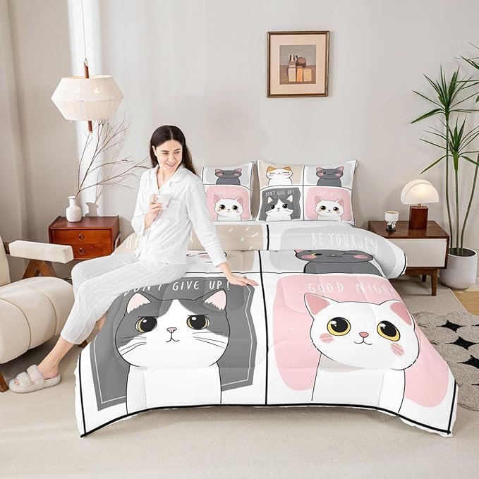 Erosebridal Kawaii Cats Comforter Set King,Pink Grey Cute Little Cat Down Comforter Adorable Kitten Animal Bedding Set for Kids Boys Girls Patchwork Cartoon Doodle Quilt Duvet Set with 2 Pillow Cases