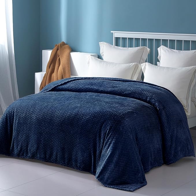 Exclusivo Mezcla Fleece King Size Blanket for Bed, 90x104 Inches Soft Cozy Jacquard Flannel Blankets, Lightweight Fuzzy Plush Warm for Women, Navy Blue
