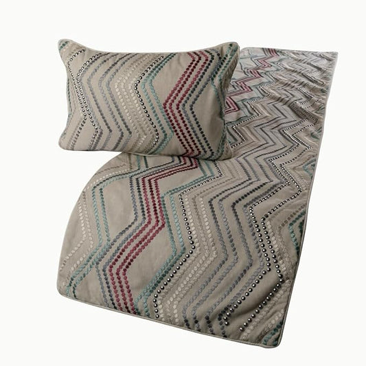 The HomeCentric King Queen Twin Beige Linen Bed Runner & Decorative Throw Pillow Cover, Full Size 68"x18" Bed Runner with 2 Pillow Cover, Linen & Embroidery, Chevron Modern Pattern - Dotty Chevron