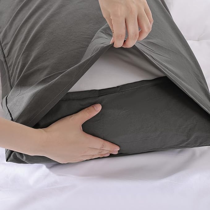 ROSGONIA Oversized Queen Comforter Charcoal Gray, 3pcs (1Grey Comforter & 2 Pillowcases) Lightweight Oversized Queen Comforter Sets Bedding Blanket Quilts