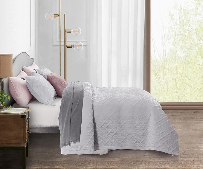 CHIXIN Quilt Queen Size - Geometric Pattern Bedspread Coverlet Set - Modern & Contemporary Style Bedding Cover, Ultrasonic Quilting, Reversible, Lightweight, 4 Piece, Light Grey