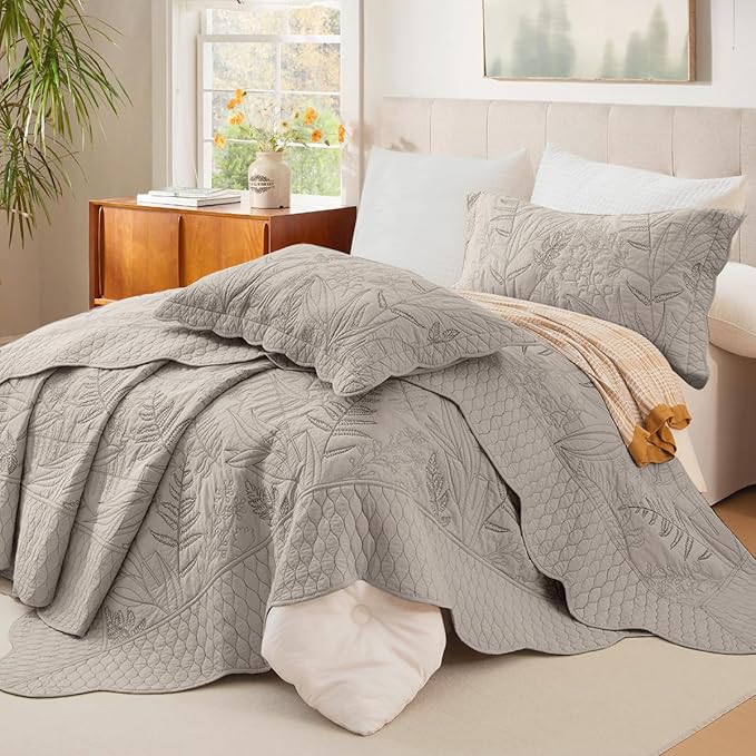 Lady Ann Oversized King Bedspread 120x120, Leaves Pattern Stitching Printed Quilt Set Soft & Lightweight Linen Feel Quilted Coverlet, 3 Pcs Extra Large Botanical Bedding Sets
