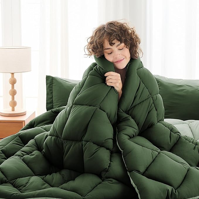 MUXHOMO 7 Pieces Full Comforter Set, Reversible Bed in a Bag Full Size, All Season Bedding Set with Comforter, Flat Sheet, Fitted Sheet, Pillowcases & Shams, Dark Green & Light Green