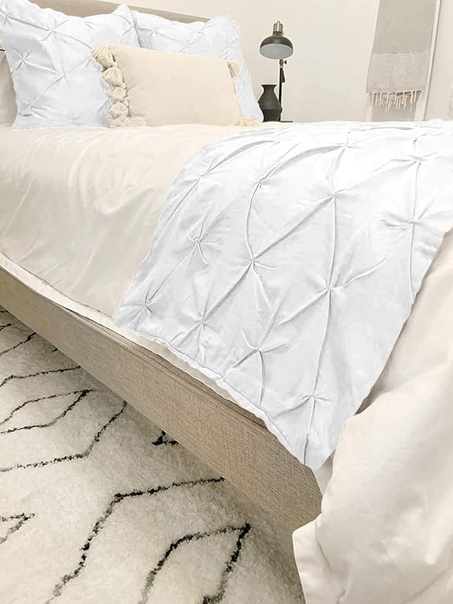 Bed Runner Set - 100% Pure Cotton 800 Thread Count - Luxury 1 Pinch Pleated Bed Runner and 2 Pillow Cover - 3 Piece Pinch Pleated Bed Runner Set Twin, White