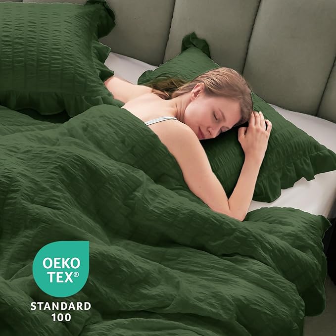 JOLLYVOGUE Dark Green Twin Size Comforter Set, 2 Pieces Seersucker Lightweight Fluffy Bedding Set, Twin Ruffle Comforter, All Season Soft Microfiber Shabby Chic Bed Set