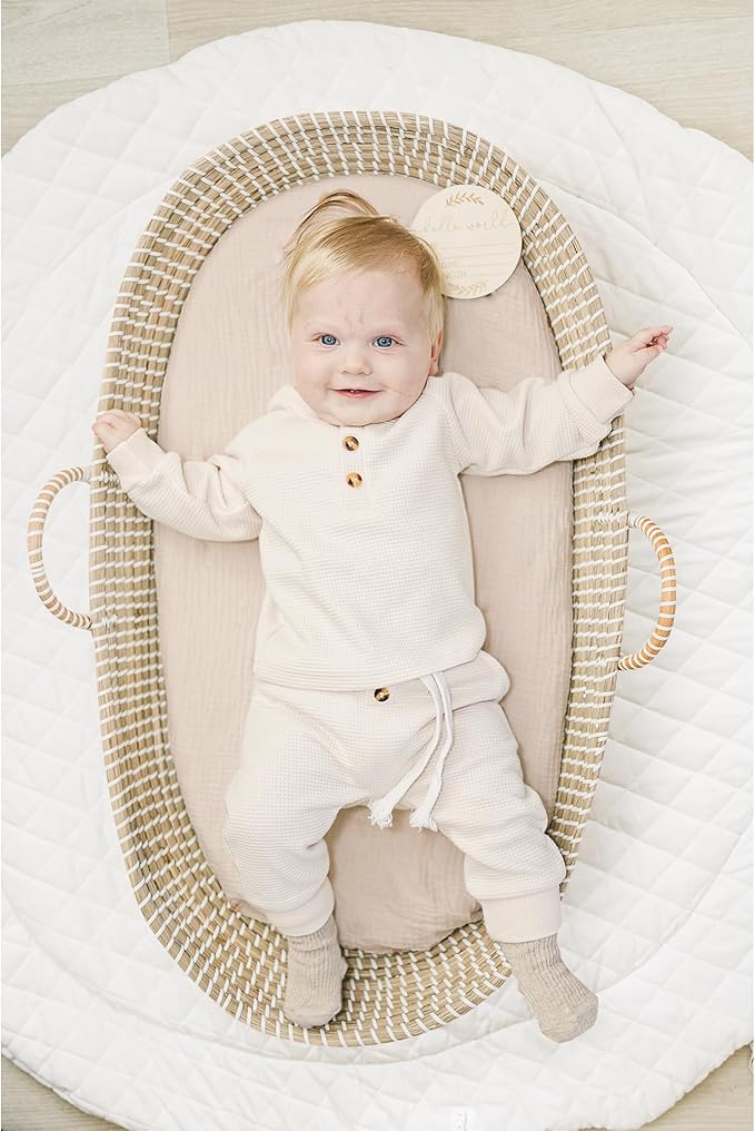 Konssy 2 Pack Muslin Bassinet Sheets for Boys, Girls, 100% Cotton Soft Breathable Fitted Bassinet Mattress Sheet, 32 x 16 inches (Fog Green,Cream)