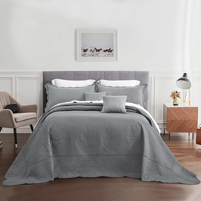 Oversized King Bedspread 138x122 Extra Wide, Ultrasonic Lightweight Bedding Cover, Paisley Pattern, Reversible, 5 Piece, 100% Microfiber, California/Alaskan King, Grey