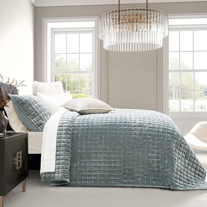 RECYCO Luxury Velvet Quilt Set Twin/Twin XL Size Bedding Sets, Ultra Soft Velvet Comforter Set, Lightweight Channel Box Stitch Oversized Bedspread Coverlet for All Season, with 1 Sham, Gray Blue Linen