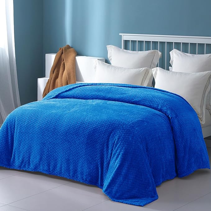 Exclusivo Mezcla Fleece King Size Blanket for Bed, 90x104 Inches Soft Cozy Jacquard Flannel Blankets, Lightweight Fuzzy Plush Warm for Women, Cobalt Blue