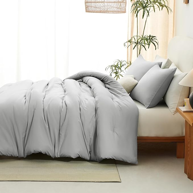 CozyLux Light Grey Full Size Comforter Set, 3 Pieces Light Gray Solid Breathable Quilted Bedding Sets, Luxury Soft Bed Set with Down Alternative Comforter All Season (1 Comforter & 2 Pillowcases)