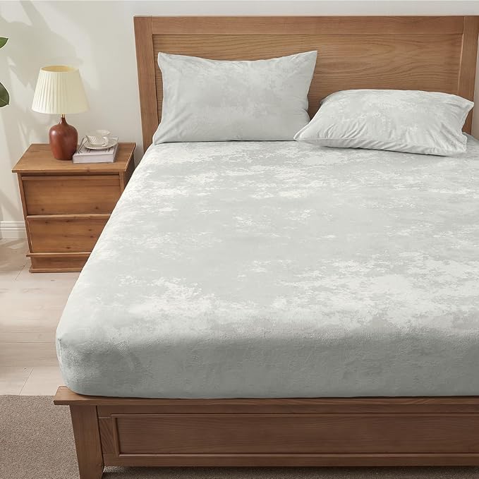BEDELITE Velvet Fitted Sheet and Pillowcases Set, Luxury Soft Fuzzy Bottom Sheet with Reinforced Elastic Corner Straps, Deep Pocket up to 15 Inch, 1 Fitted Sheet and 2 Pillowcases (Queen, Light Grey)