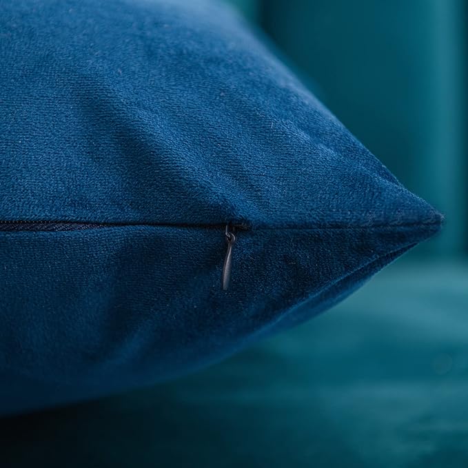 Throw Pillow Covers 18x18 Midnight Blue: Pack of 2 Cozy Soft Velvet Square Modern Luxury Decorative Throw Pillow Cases for Sofa Couch Living Room Bed Home Decor