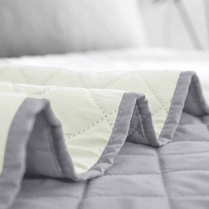 Easy-Going California King Size Reversible Quilt Set with 1 Quilt and 2 Pillow Shams, Soft Bed Quilt Cover, Water Resistant Lightweight Microfiber Bedspread, Stain Resistant, Light Gray/Ivory
