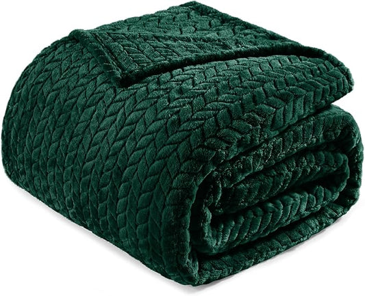 Exclusivo Mezcla Fleece King Size Blanket for Bed, 90x104 Inches Soft Cozy Jacquard Flannel Blankets, Lightweight Fuzzy Plush Warm for Women, Forest Green