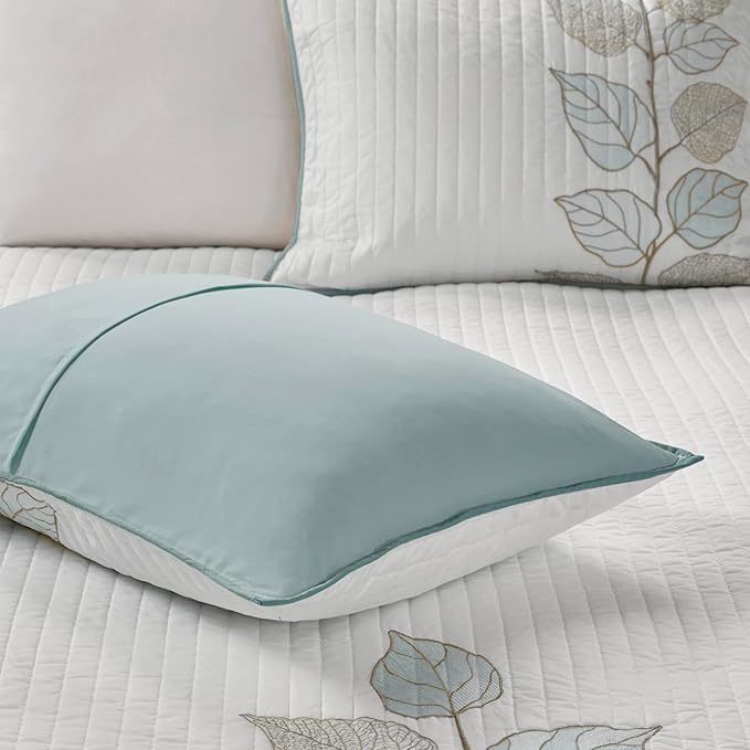 Madison Park Caelie Quilt Modern Classic Design All Season, Breathable Coverlet Lightweight Bedding Set, Matching Shams, Decorative Pillow, Full/Queen(90"x90"), Leaf Blue 6 Piece