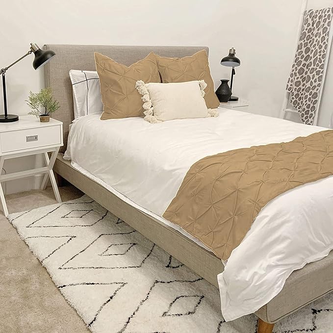 Bed Runner Set - 100% Pure Cotton 800 Thread Count - Luxury 1 Pinch Pleated Bed Runner and 4 Pillow Cover - 5 Piece Pinch Pleated Bed Runner Set Twin, Taupe