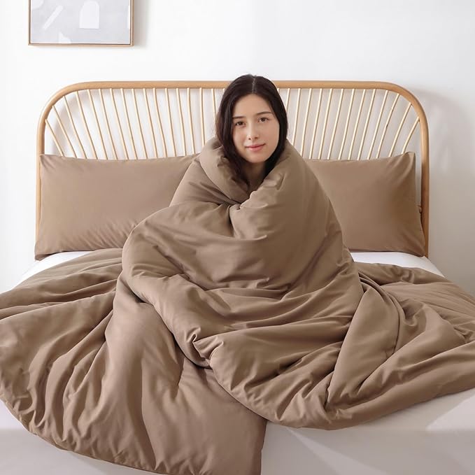 ROSGONIA Oversized King Comforter 120x120, 3pcs Super King Comforter (1 Dark Khaki Comforter & 2 Pillowcases) Lightweight Warm Bedding Blanket Quilt