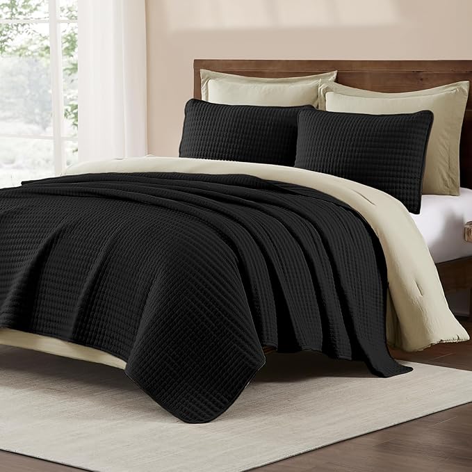 WRENSONGE King Size Quilt-3 Pieces Lightweight Black Bedspreads King Quilt Bedding Set for All Seasons, Soft Summer Coverlet with 2 Pillow Shams Suitable for Bed, Couch, Quilt Blanket