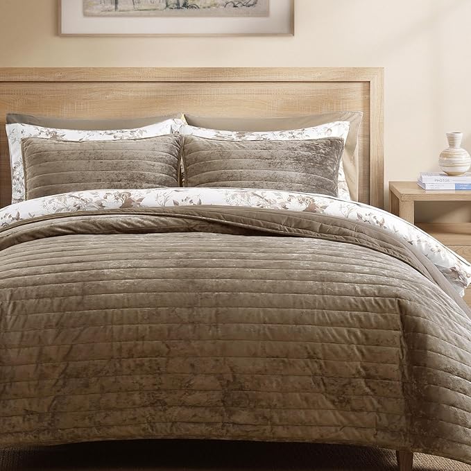 WRENSONGE Velvet King Size Quilt Set-3 Pieces Taupe Oatmeal Luxurious Velvet Striped Channel Comforter with 2 Shams, Soft Bedspread Coverlet Quilted Bedding Set for All Season