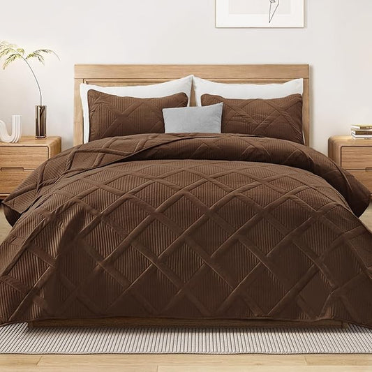 Exclusivo Mezcla King Quilt Set- Brown Quilts Bedding Set with 2 Pillow Shams, Modern King Bedspread with Striped Pattern, Soft Lightweight Bedspreads Coverlets for All Seasons