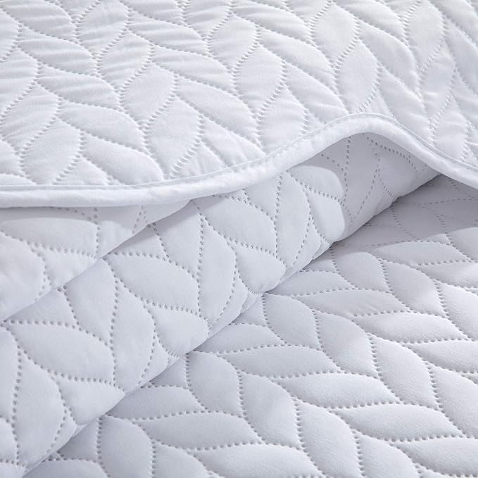 MOONLIGHT20015 White Quilt Set Queen Size (90" x 96") with 2 Pillow Shams (20" x 26"+2") for All Season - 3 Pcs Lightweight Bedding Set Reversible Coverlet Embossed Quilted Bedspread (White)