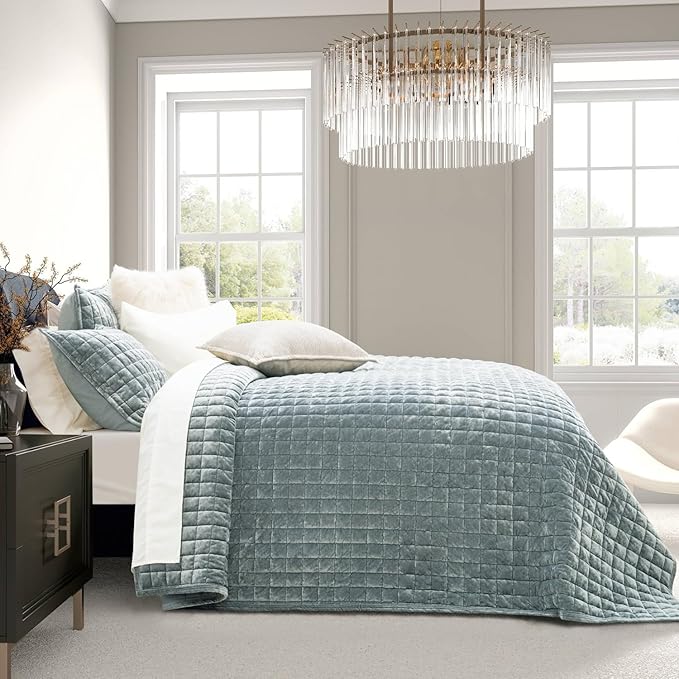 RECYCO Luxury Velvet Quilt Set King Size Bedding Sets, Ultra Soft Velvet Comforter Set, Lightweight Channel Box Stitch Oversized Bedspread Coverlet for All Season, with 2 Shams, Blue Linen