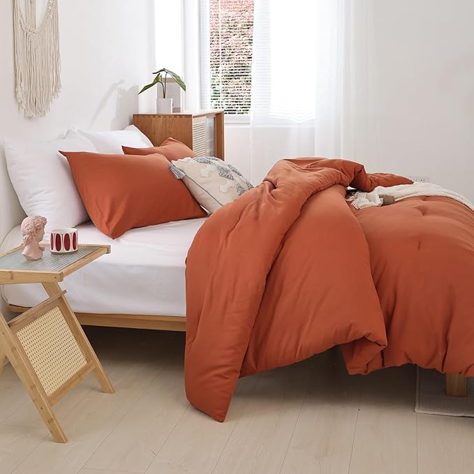 ROSGONIA Oversized Queen Comforter Burnt Orange, 3pcs (1 Terracotta Comforter & 2 Pillowcases) Lightweight Oversized Queen Comforter Sets Bedding