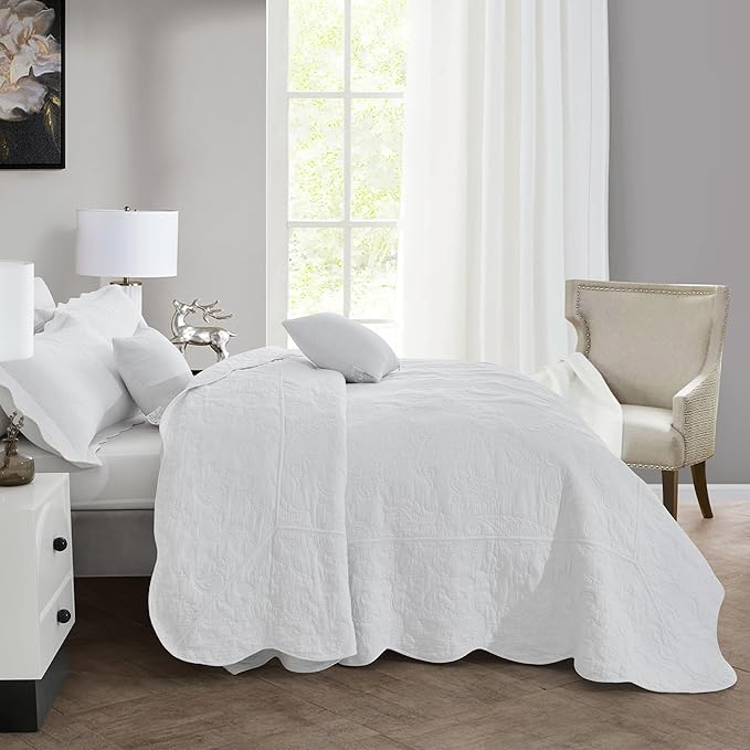 HZ & HY Oversized King Bedspread 138x122 Extra Wide, Quilted Coverlet Bedding Set, Lightweight Thin Comforter, Reversible, Luxurious, 5 Piece, 100% Microfiber, California/Alaskan King, Pure White