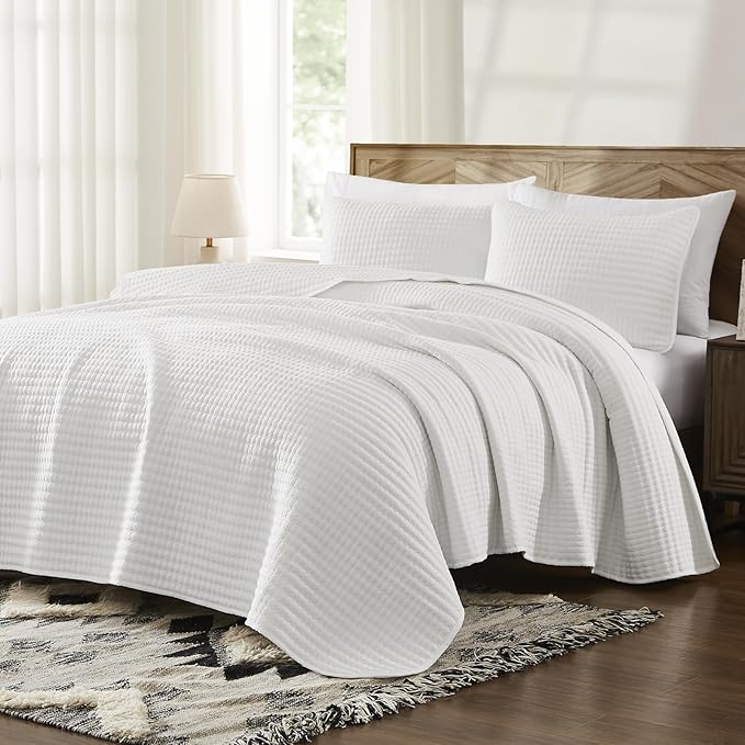 WRENSONGE White Quilt Set Queen Size-3 Pieces Lightweight Bedspreads Summer Coverlet for All Season, Soft Quilt Bedding Set with 2 Pillow Shams Suitable for Bed & Couch