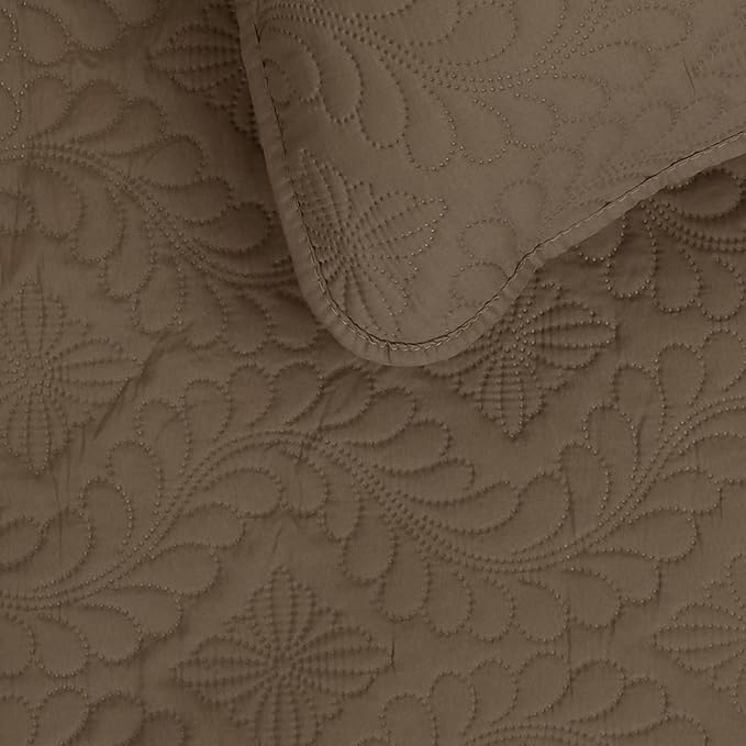 Easy-Going Full/Queen Size Reversible Quilt Set with 1 Quilt and 2 Pillow Shams, Soft Bed Quilt Cover, Water Resistant Lightweight Microfiber Bedspread, Stain Resistant, Olive Leaf-Camel/Ivory